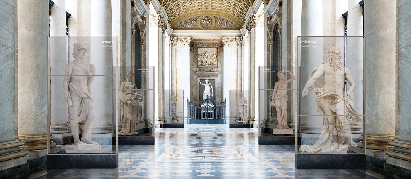 Transparent OLED screens are installed on both sides of the corridors in the museum. The screens display images of ancient statues along with information about them, with three 55EW5P stacked vertically to form the display.