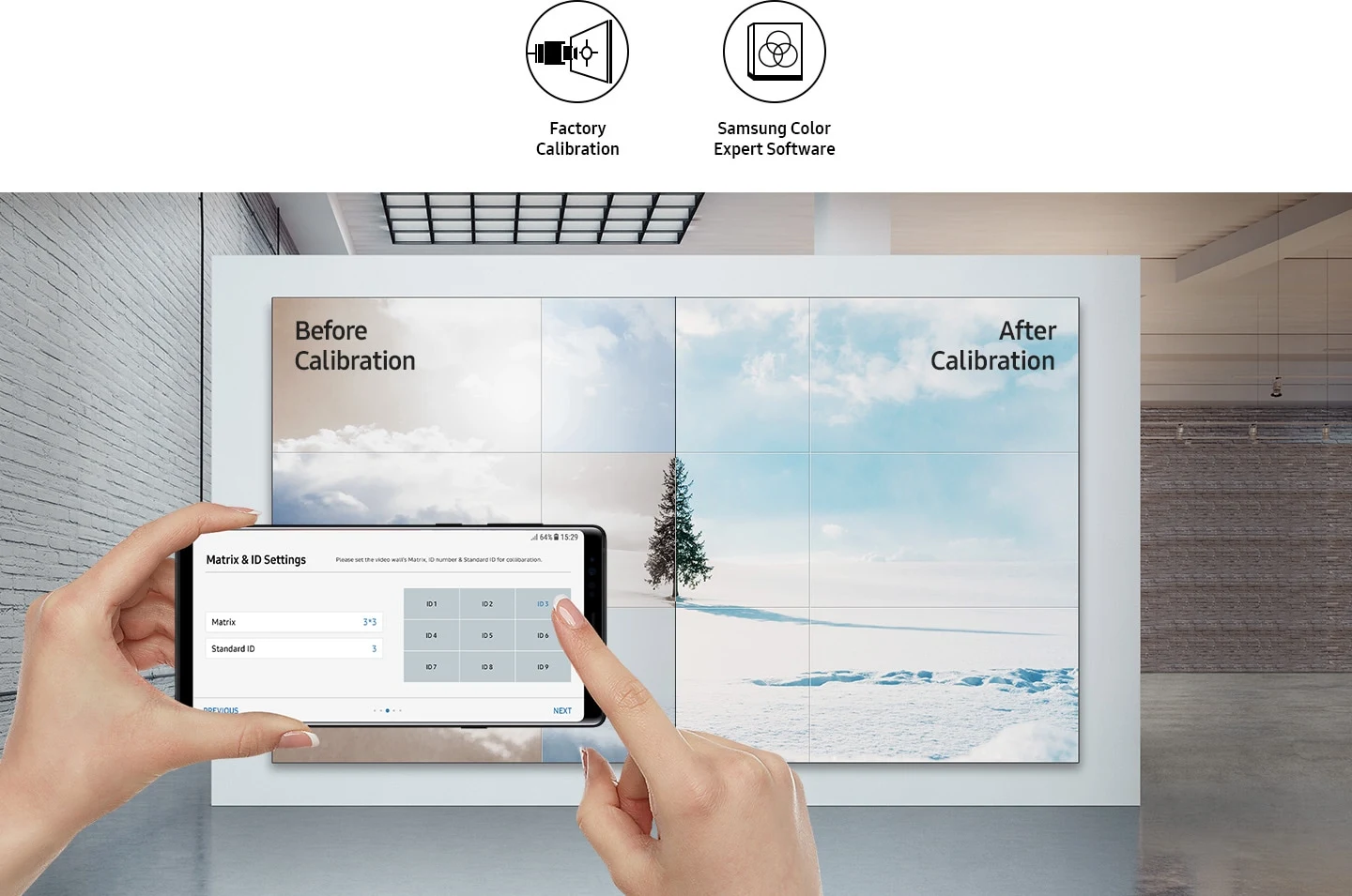 Comparing the state before and after the calibration of the video wall using a phone. There are Factory Calibration and Samsung Color Expert Software icons.